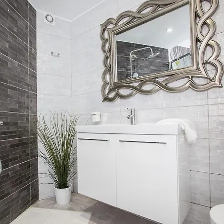 Ferienwohnung Fuer 4 Personen Ca 50 Qm In Playa De Las Americas, Teneriffa Und Los Cristianos